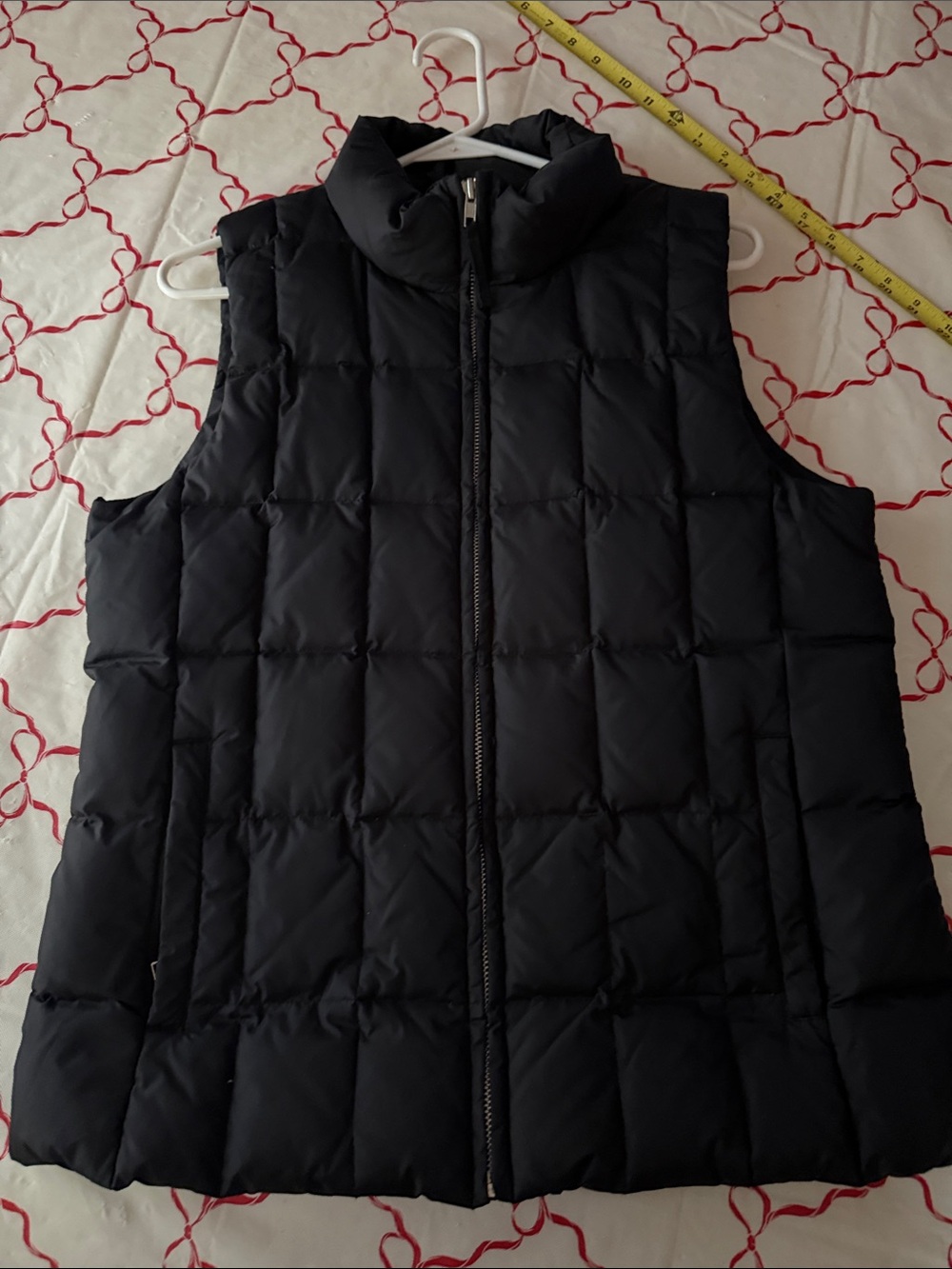 GAP Black Quilted DOWN Puffer Vest - Sleeveless Insulated Layer, like new, cute!